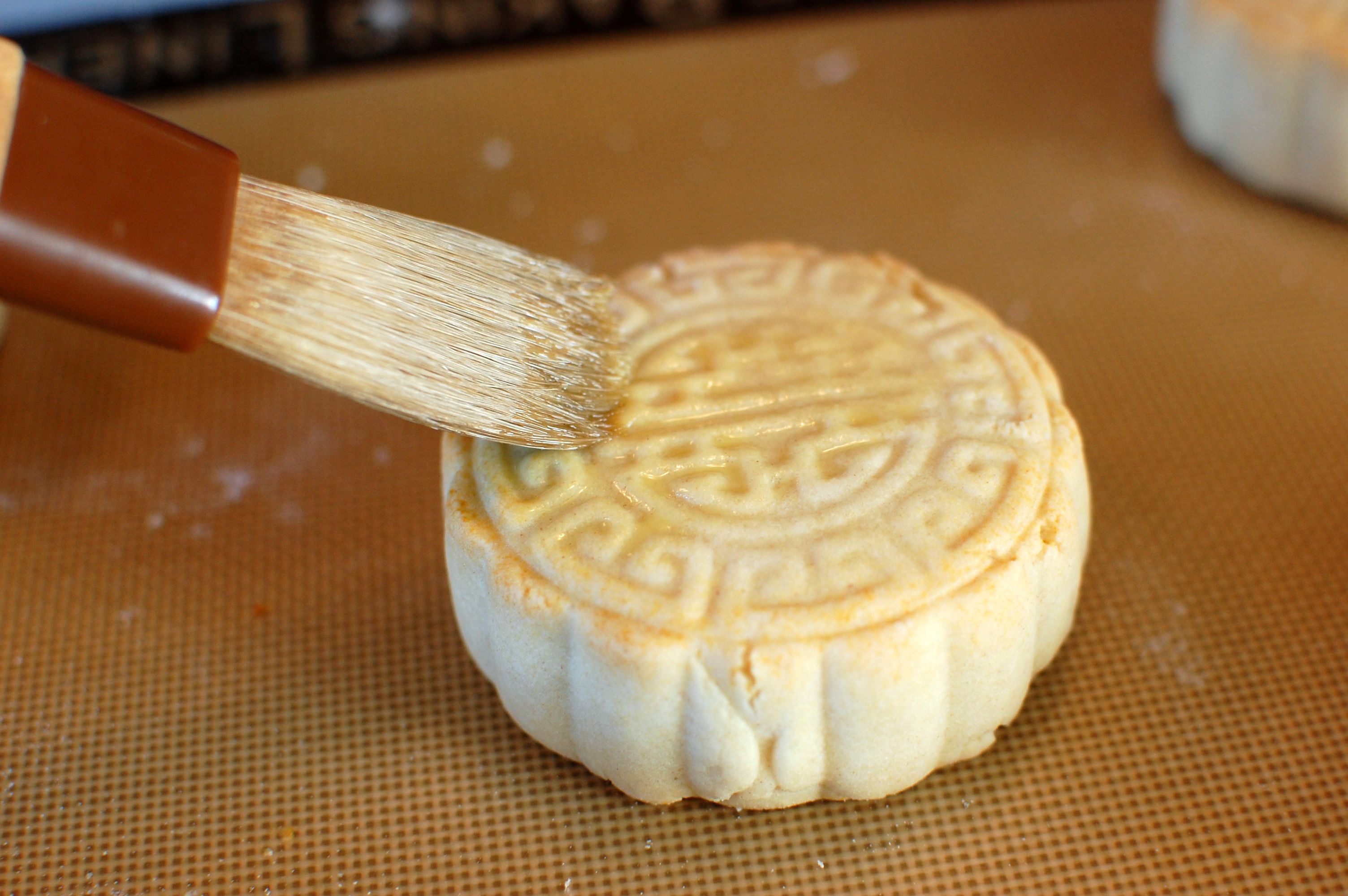 Mung Bean Mooncakes (Mooncakes made with press mold)