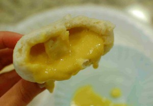 Liu Sa Bao (Chinese Salted Egg Custard Steamed Buns)