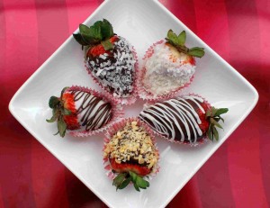 Chocolate Dipped Strawberries - the perfect treat for Valentine's Day!