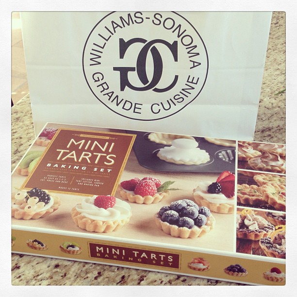 Williams Sonoma Mini Tarts Baking Set New for Sale in SeaTac, WA - OfferUp