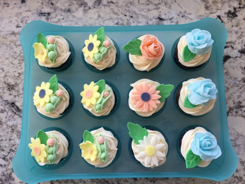 Gum Paste Rose Cupcakes 